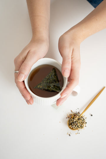 how does raspberry leaf tea help with period